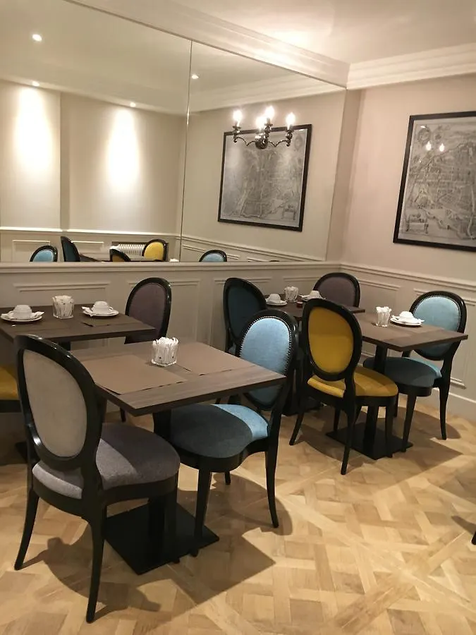 Hotel Saint Christophe Paris