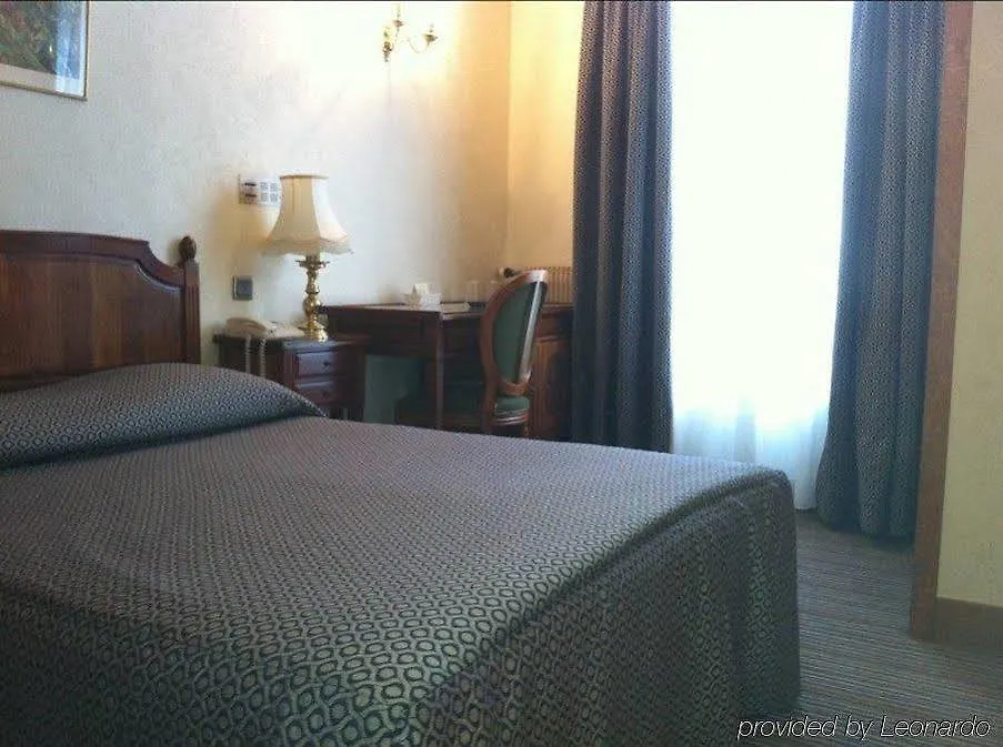 Hotel Saint Christophe Paris