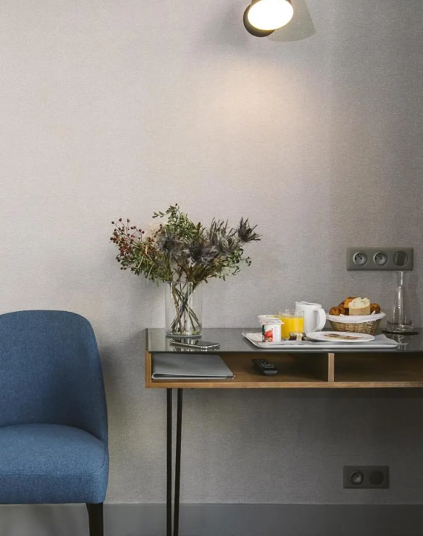 Hotel Saint Christophe Paris 3*,
